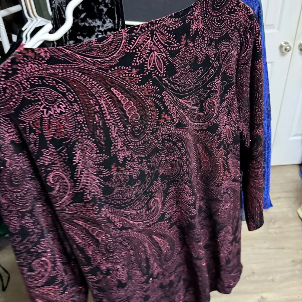 Notations Black and Pink Elegant Top​ - Image 4