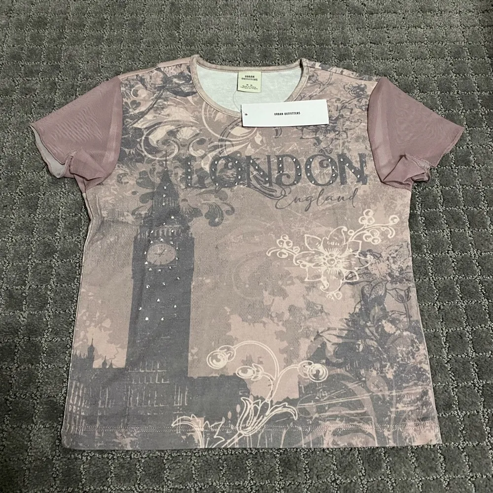 Urban Outfitters London Diamante Baby Tee NWT Size M - Image 6