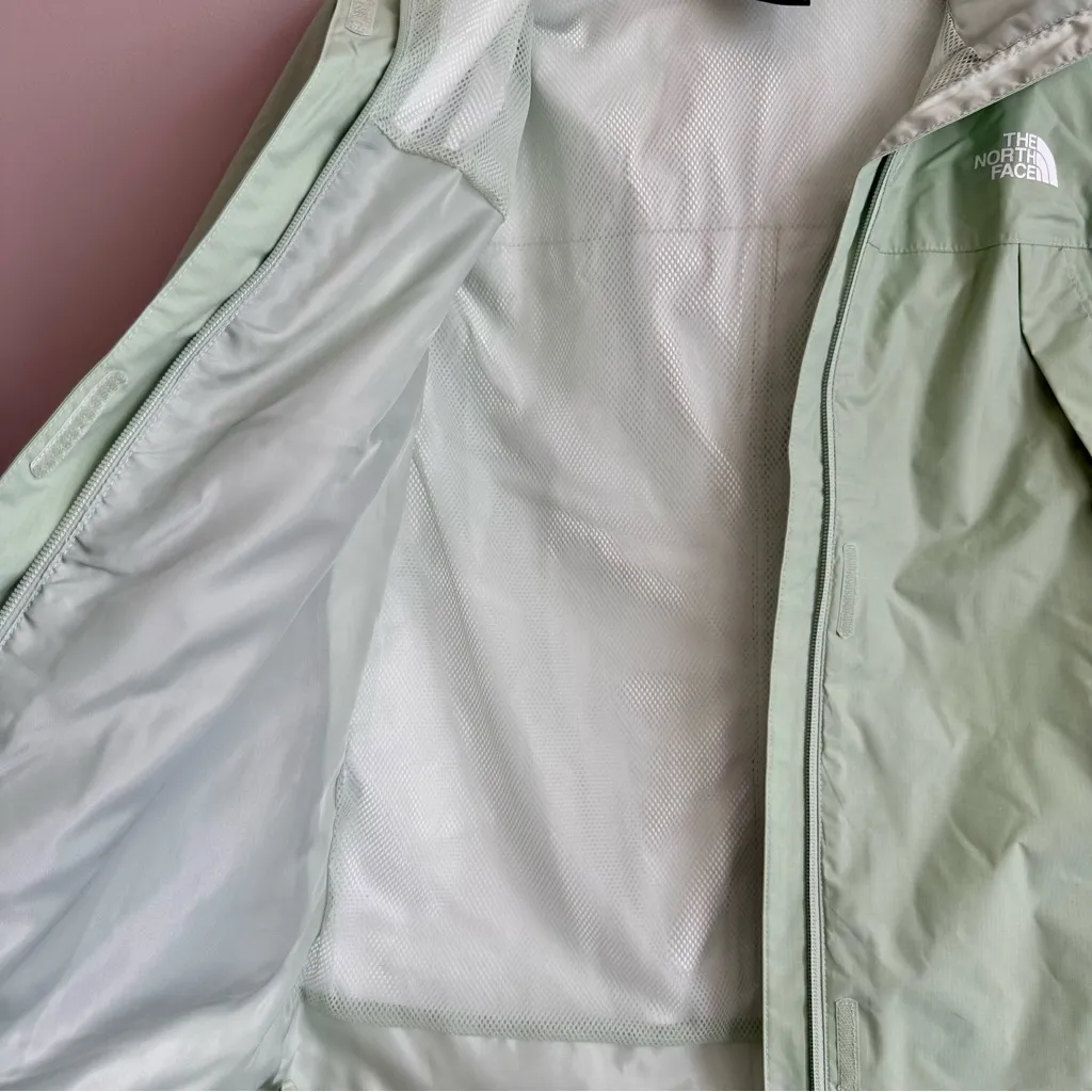 NWT The North Face Women's Antora Jacket. - Size S - Image 4