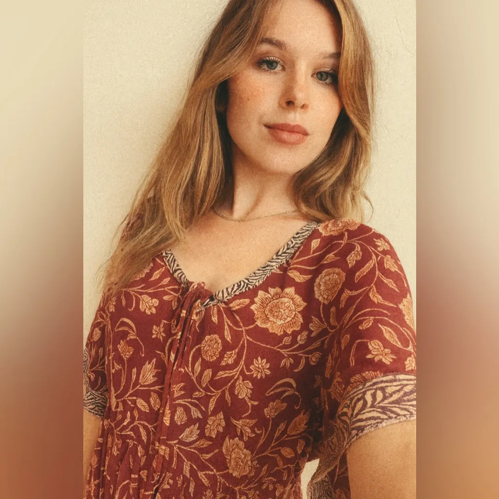 WORLD MARKET Divya Boho Blouse Top Size S/M Red Floral Beachy 70s Retro Festival - Image 2