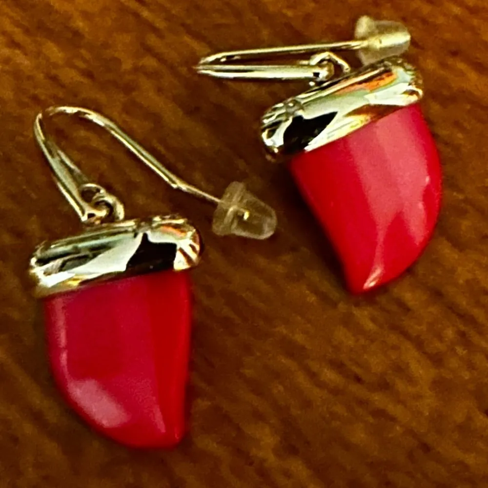 Kendra Scott Olena Red Mother of Pearl Earrings - Image 5