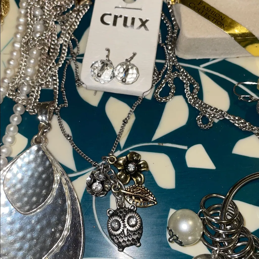 Bundle Silver and Pearl variety Jewelry Set - Image 10