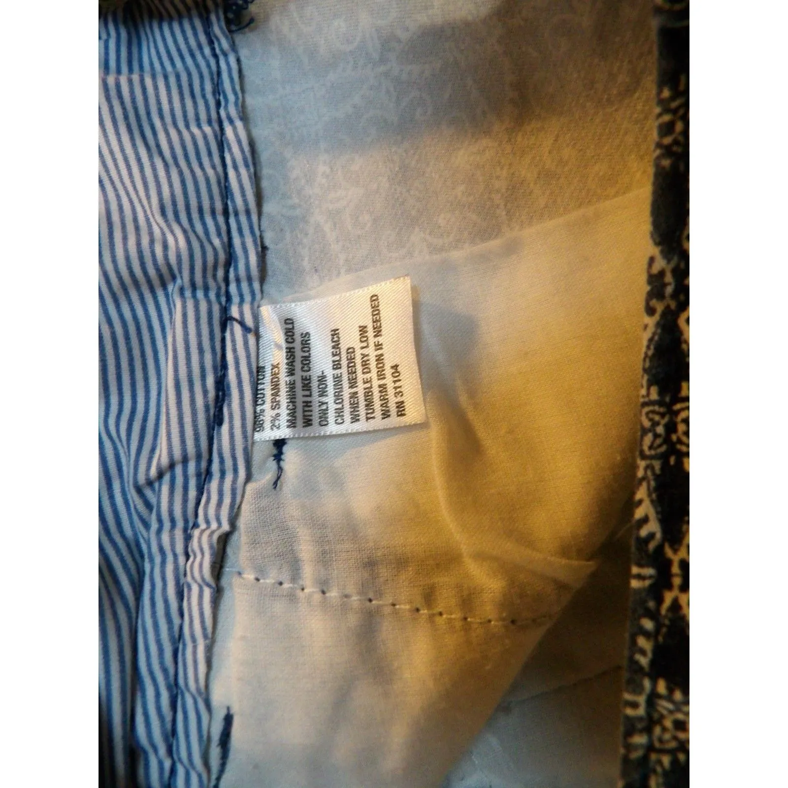 Red Camel Blue and White Printed Shorts Sz 11 - Image 3