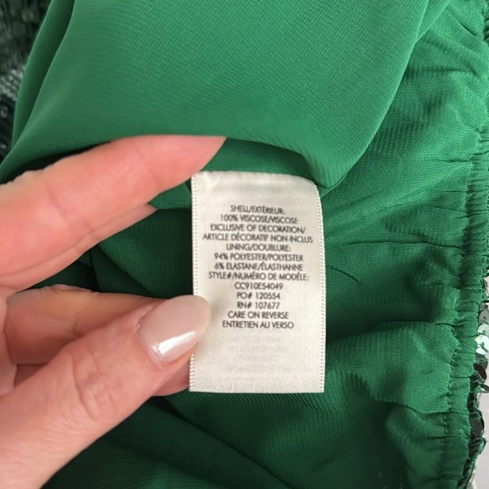 Alice + Olivia Avila Sequin Crop Top in Basil Size Medium - Image 10