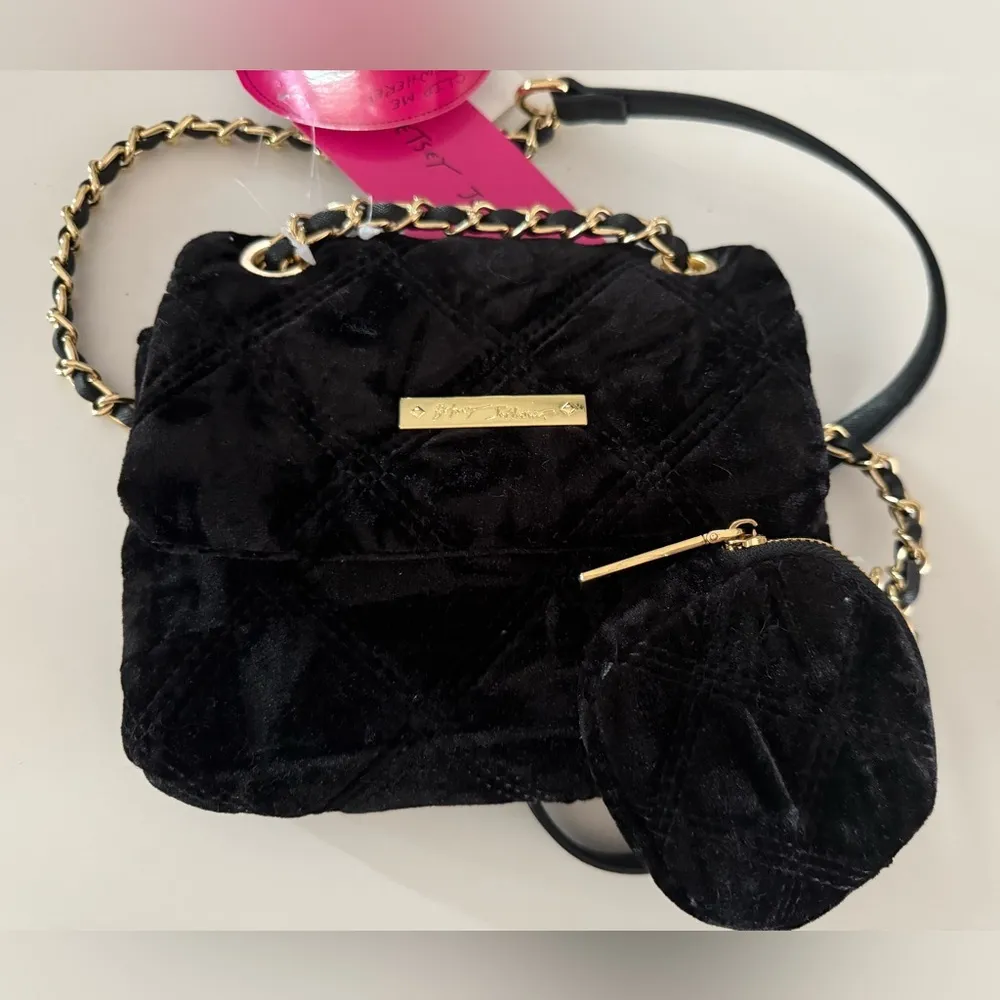 Betsey Johnson Black Quilted Velour Crossbody Bag Gold Chain w/ Removable Pouch - Image 2
