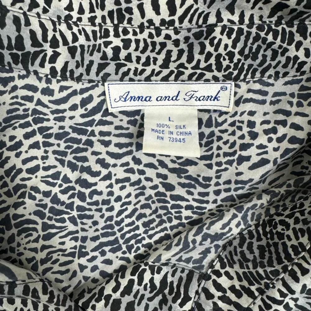 Anna & Frank Vintage 100% SILK Animal Print Long Sleeve Button Down Shirt Large Black - Image 3