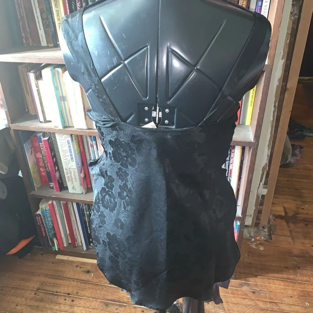 Victoria’s Secret vintage gold label P embroidered lace nighty - Image 3