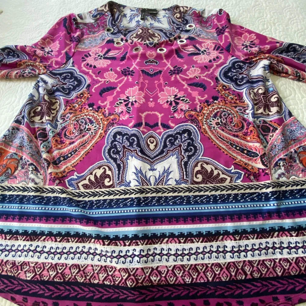 New Directions Boho Chic Top, Art to Wear Bright Pink, Blue and White Size PXL - Image 7