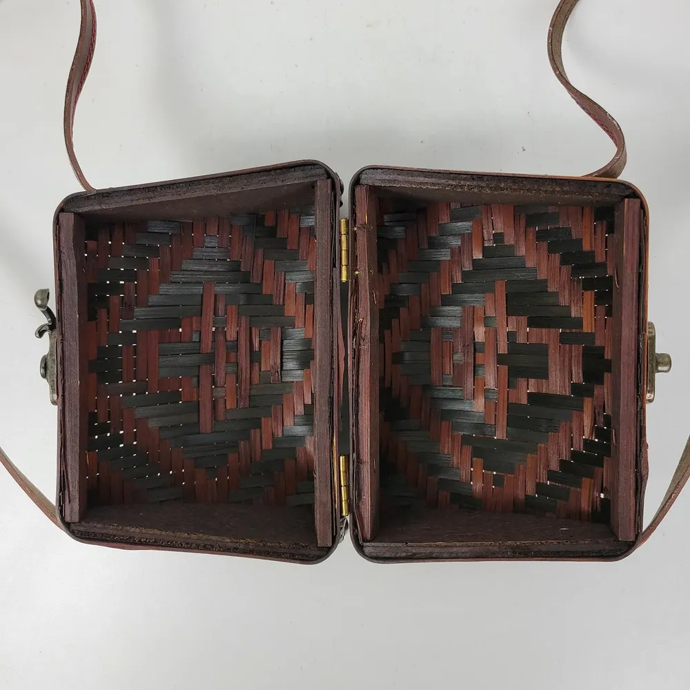 Vintage Basket Purse Two Tone Brown Rattan Bamboo Leather Trim Woven Hinged - Image 15