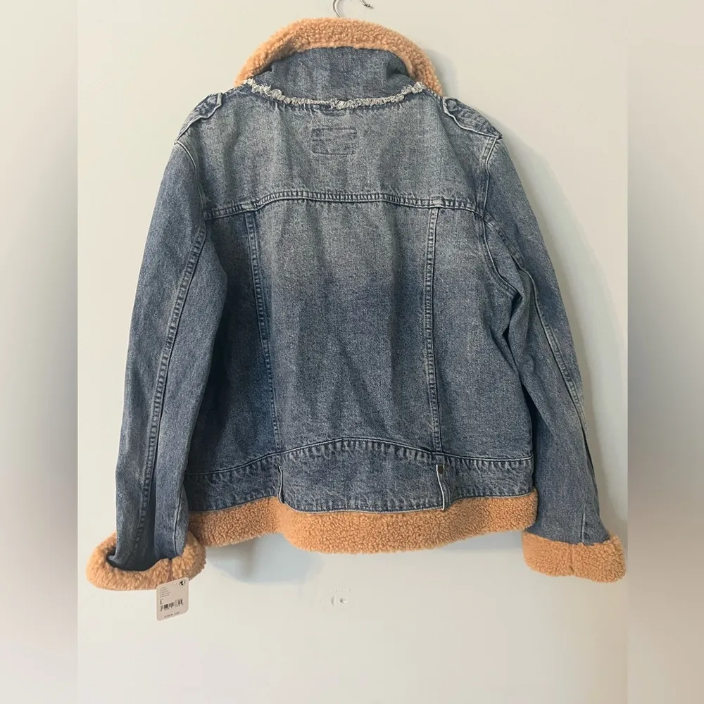 Free People Rylee Denim Jacket Faux Shearling Lined – Med Wash – Size Large NWT - Image 11