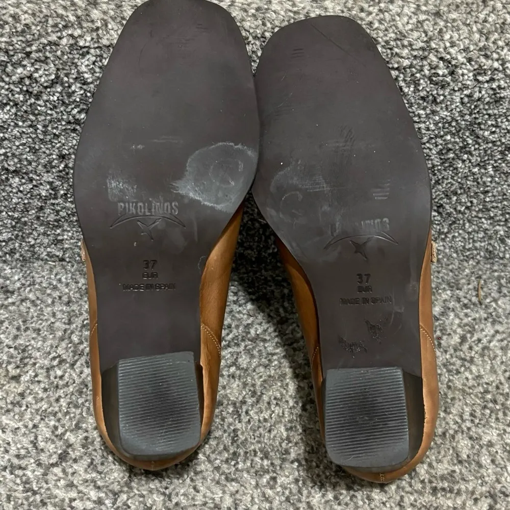 Pikolinos Women’s Leather Buckle Strap Shoes - Image 11