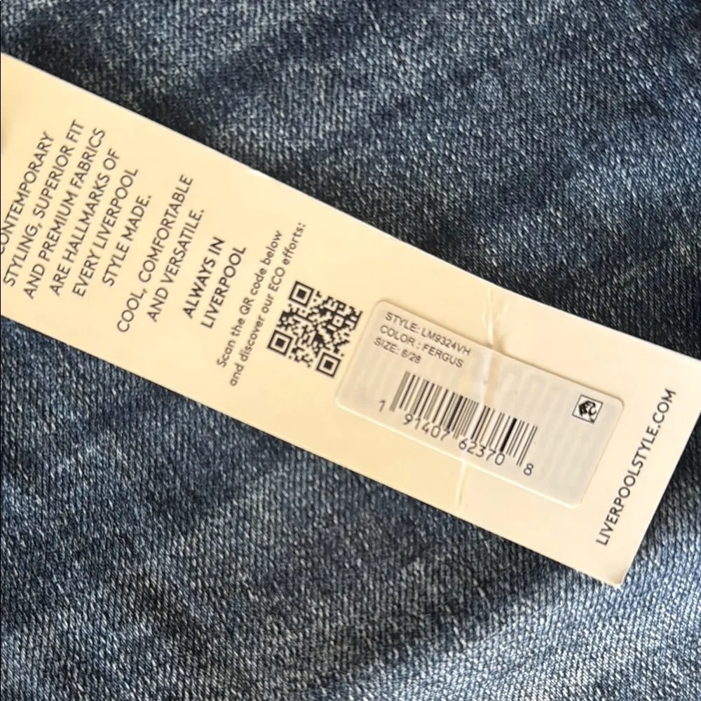 Kristy high rise Denim shorts 6 / 28 raw hem frayed nwt - Image 2