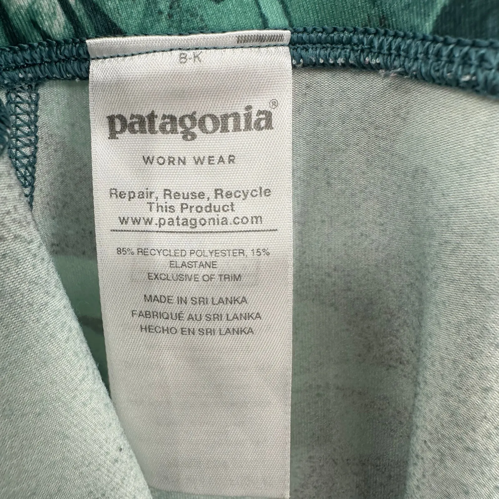 Patagonia Size Medium Full Length Leggings Green Abstract Print Pattern Athletic - Image 4