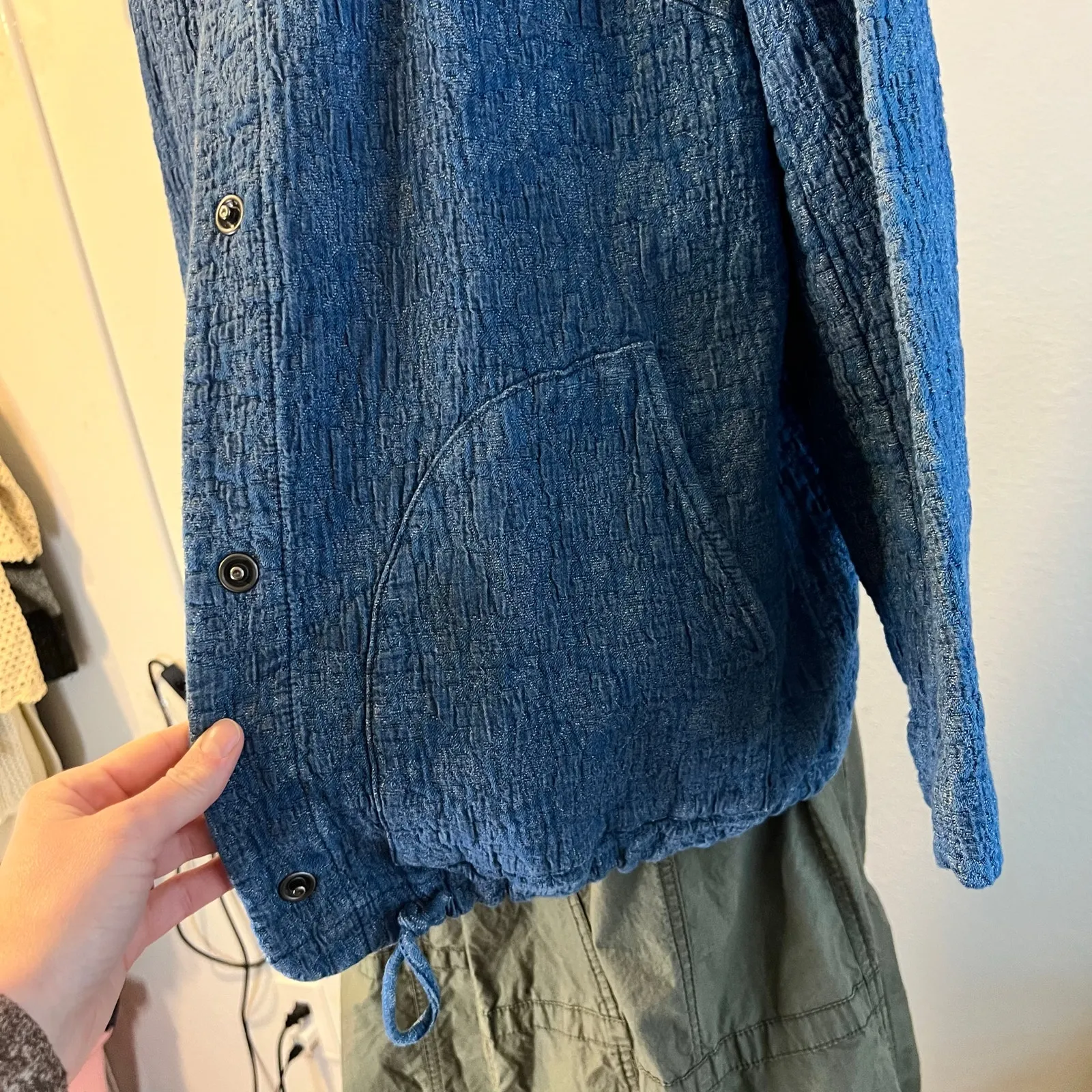 J Jill Indigo Textured Blue Cotton Snap Button Relaxed Chore Jacket Size Medium - Image 6