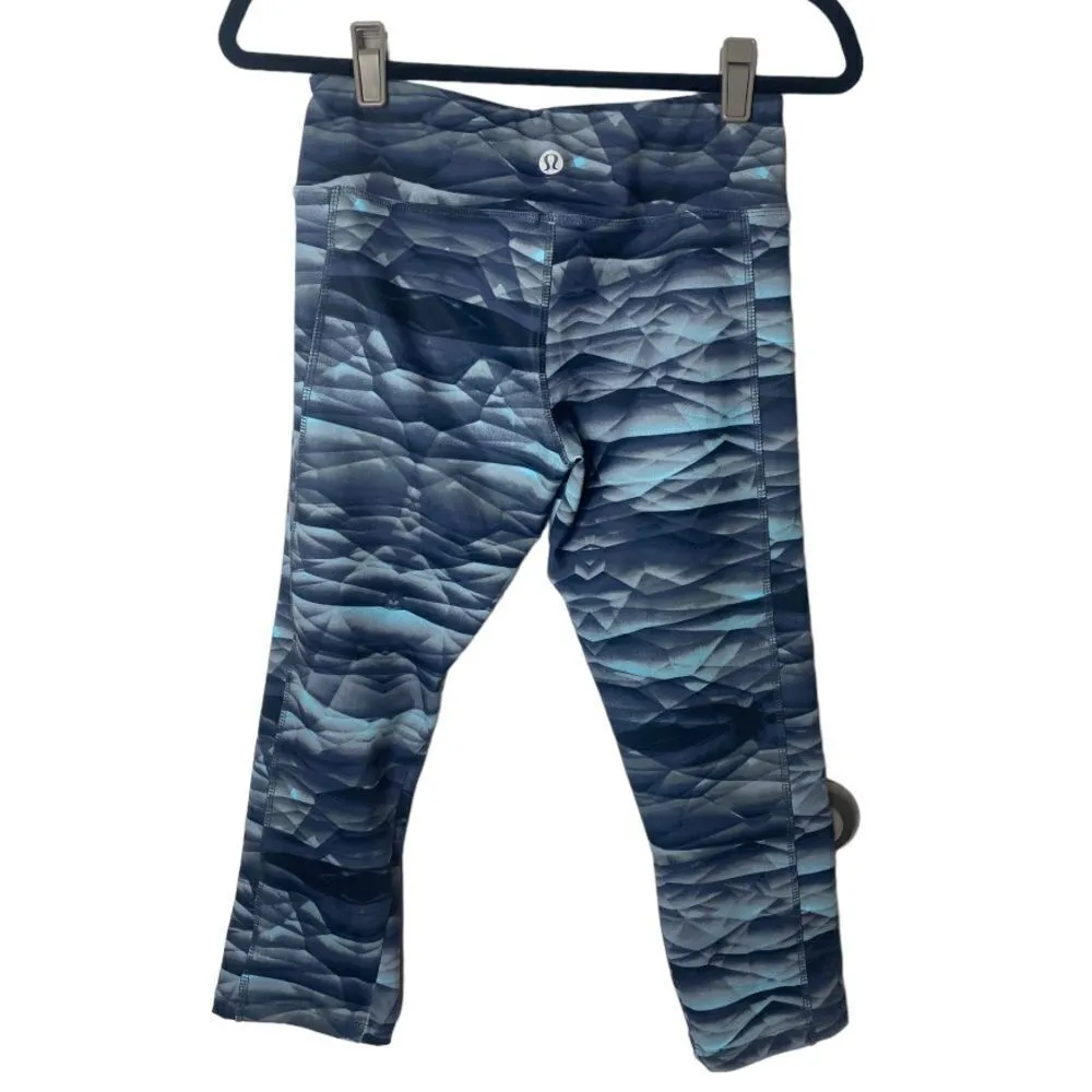 Lululemon SZ 6 blue abstract cropped leggings - Image 2
