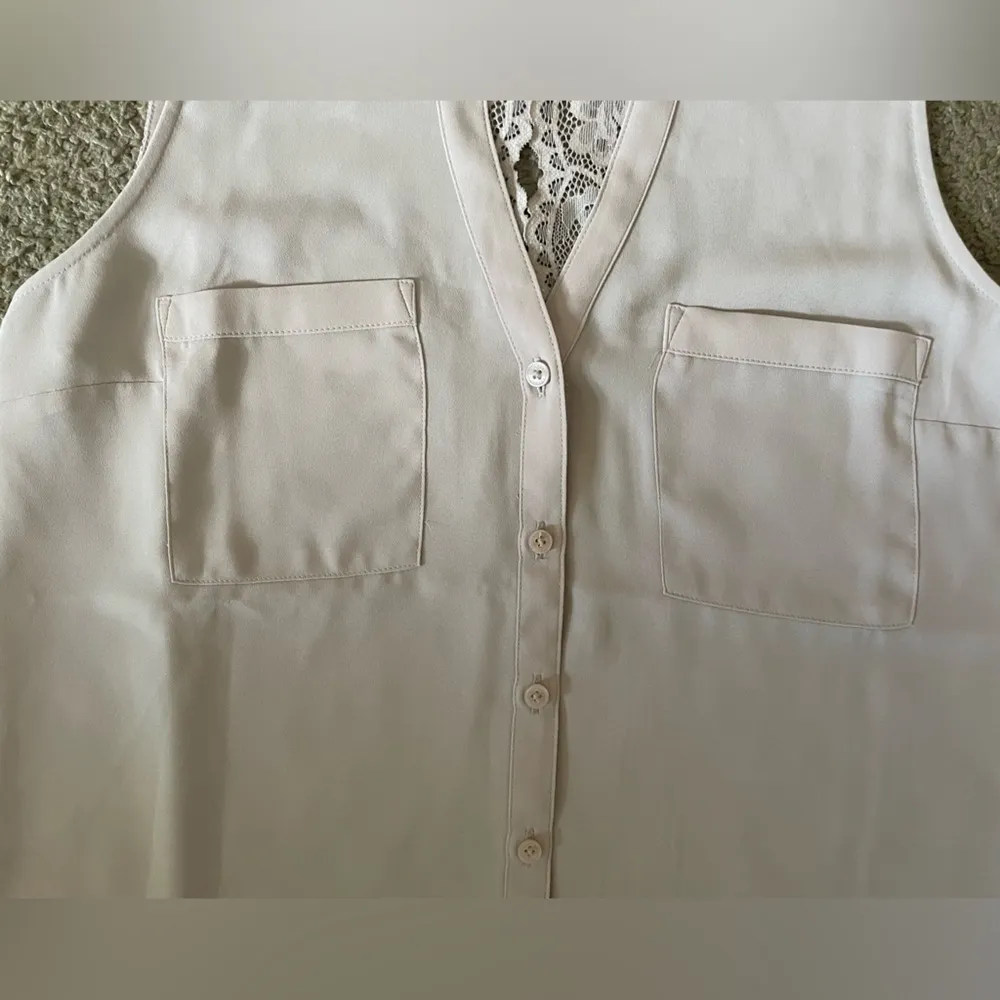 NWT Express Button-Up Blouse Collared Tank Top with Lace Back, Pink, Size Small - Image 2