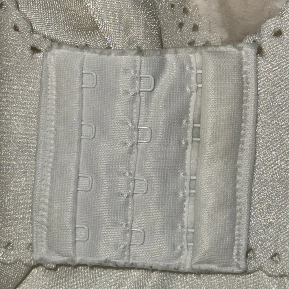 Playtex 7532 Body Fusion Seamless Underwire White Bra Women’s 42D - Image 5