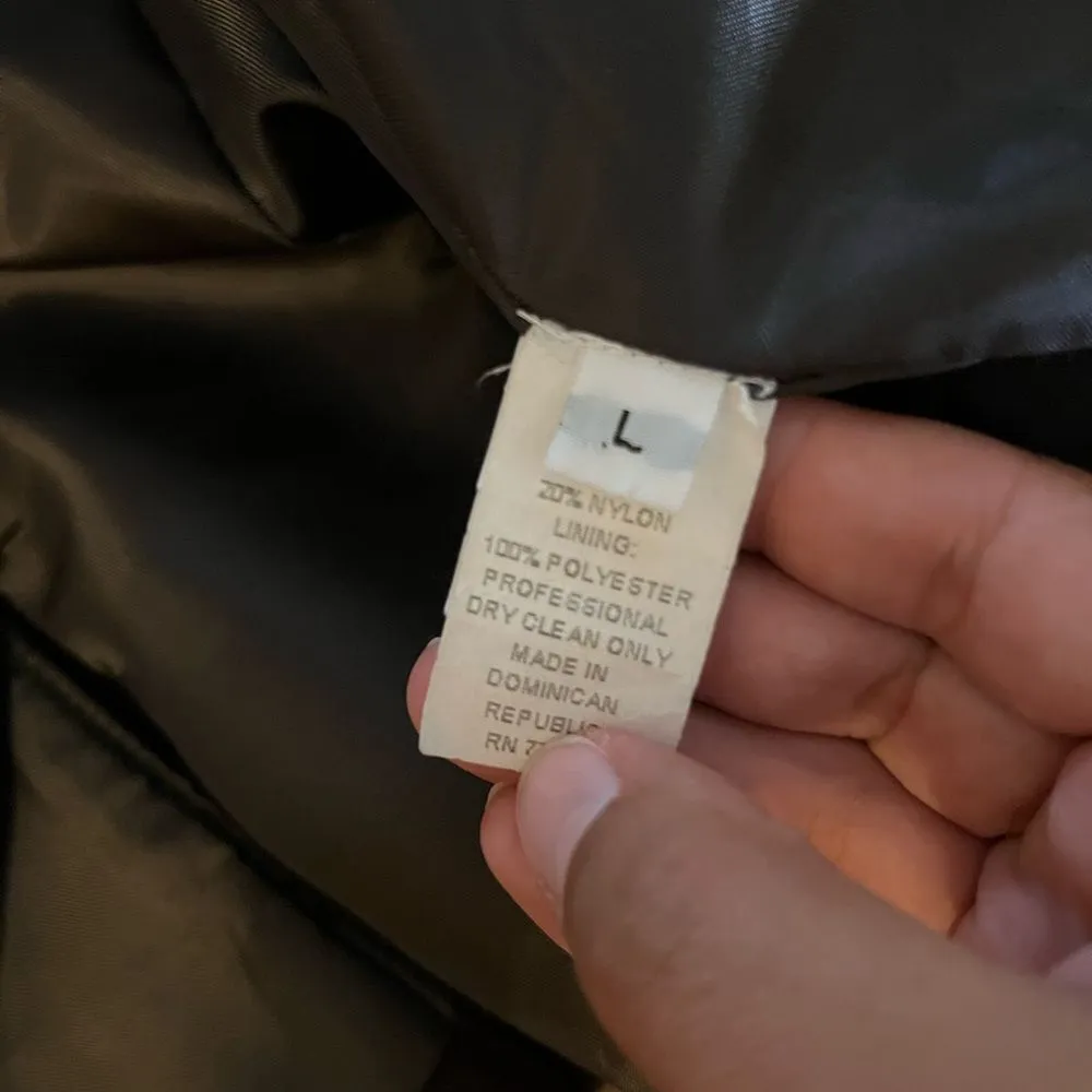 Marvin Richard’s large brown peacoat - Image 7