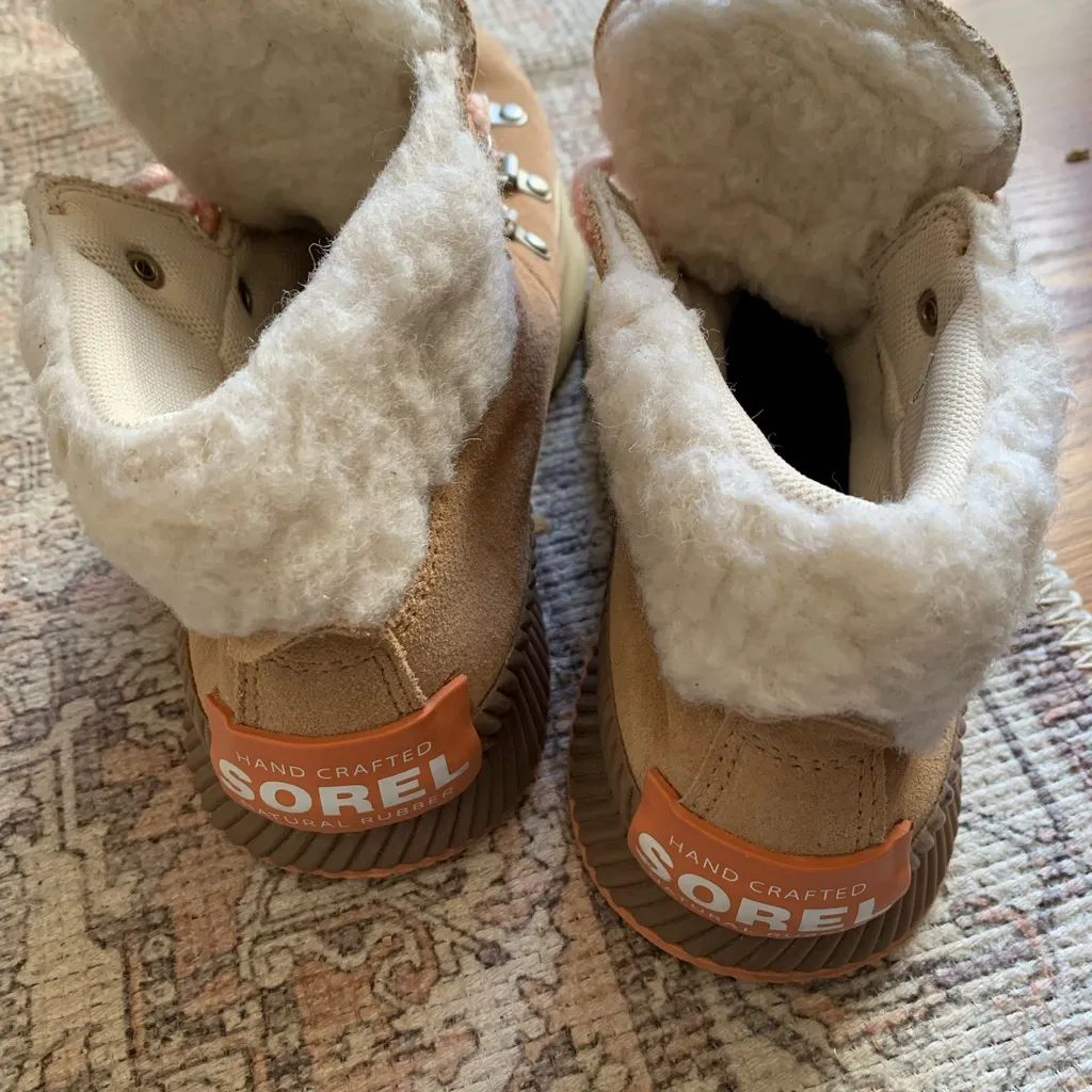 Sorel Like New Shoes Ankle Boots Brown Pink Women Size 5 Winter Boots Snow - Image 3