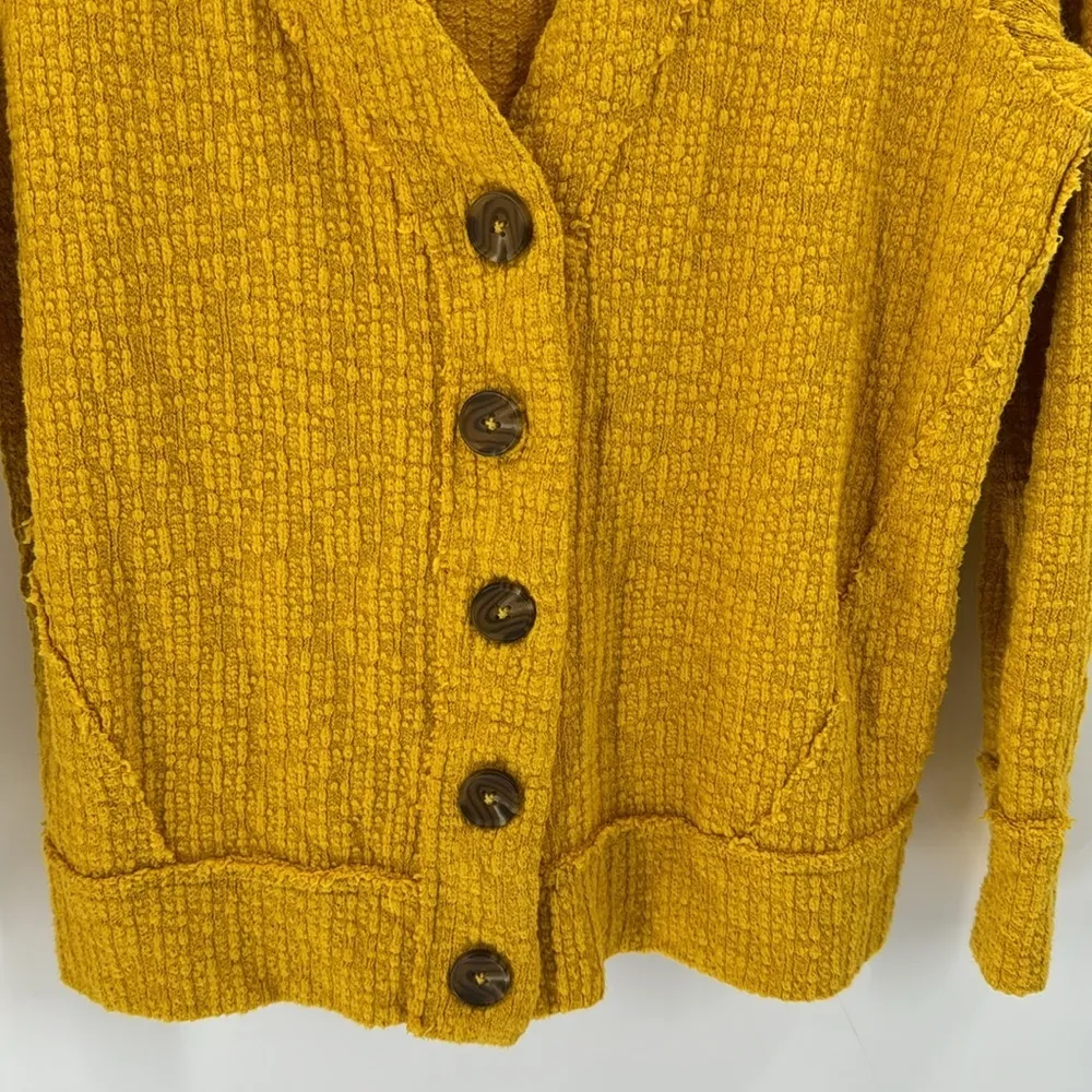Two Vince Camuto Sweater mustard Long Sleeve Button semi cropped cardigan boxy Yellow - Image 3