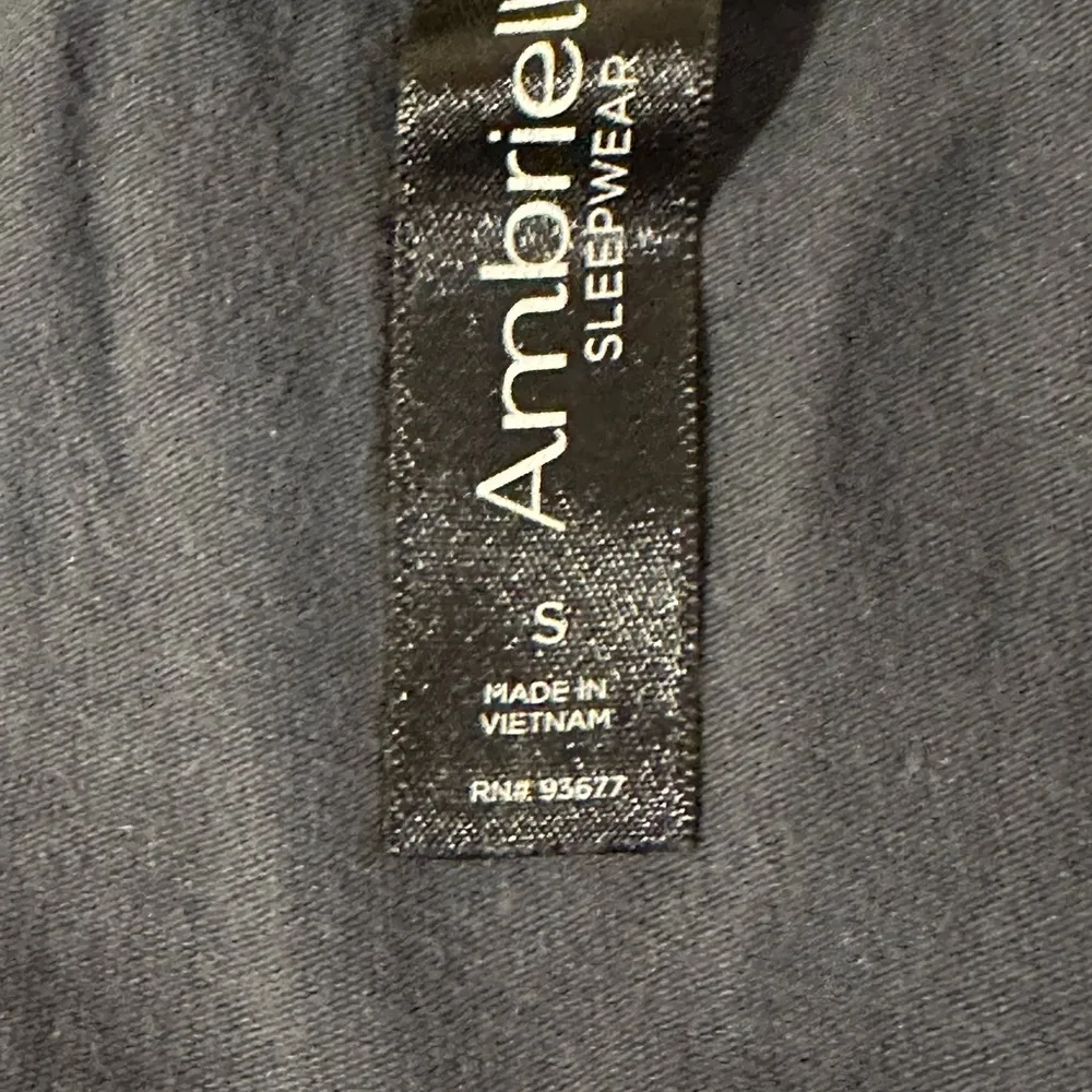 Ambrielle Sleepwear Set Small‎ Navy Tee Tropical Print Ruffle Shorts Lounge Blue - Image 7