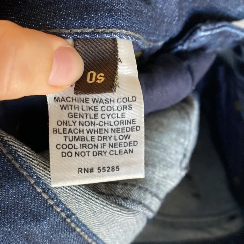 Express Women’s size 0s low rise straight leg dark wash short petite jeans - Image 7