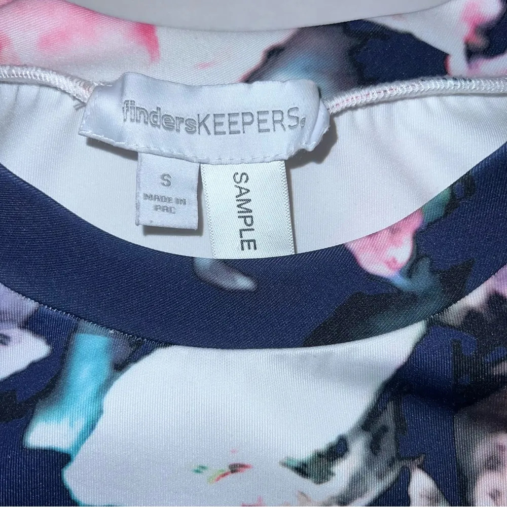 Finders Keepers  Floral Pullover - Image 7