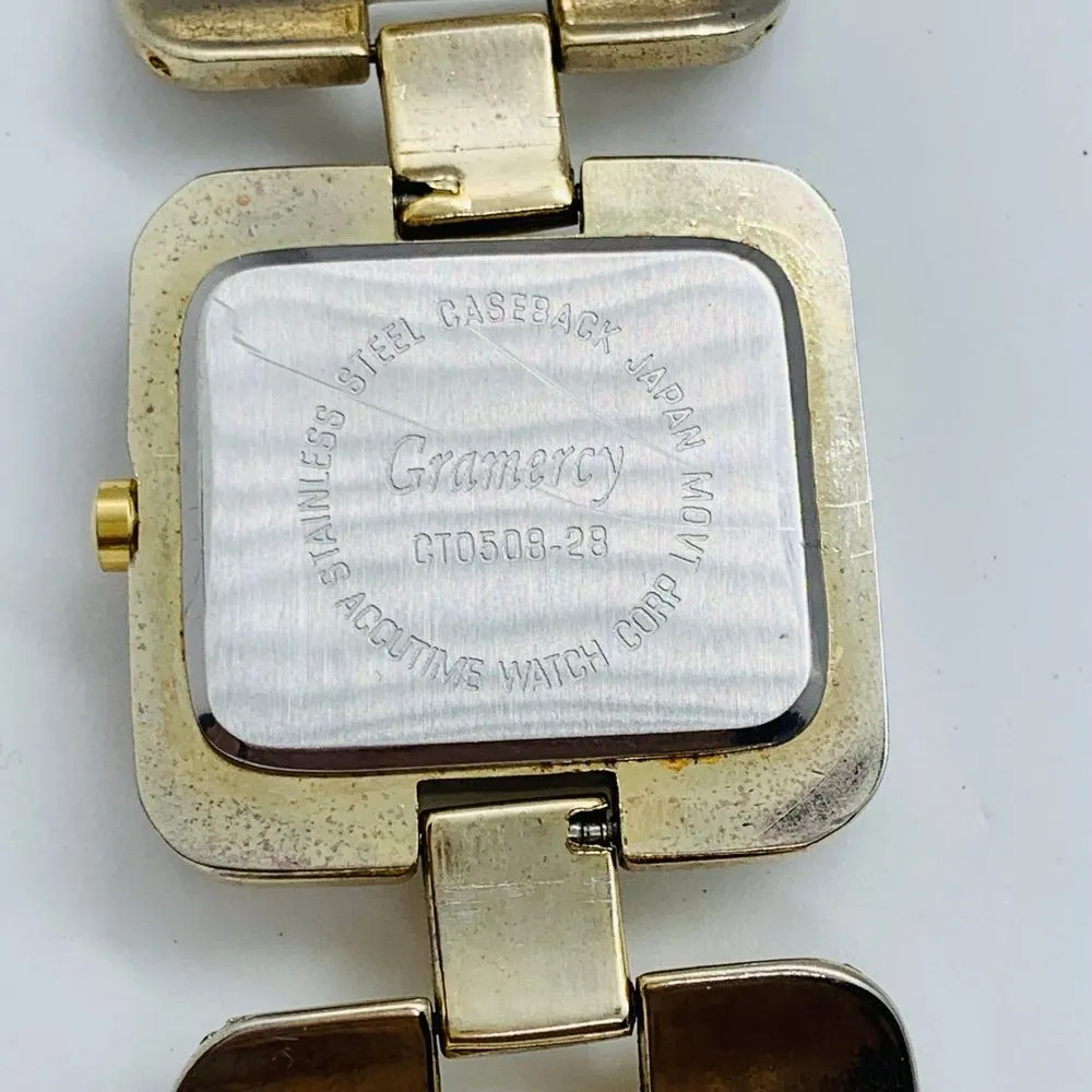 Gramercy women gold tone dial 31mm watch , size 7” fresh battery - Image 6