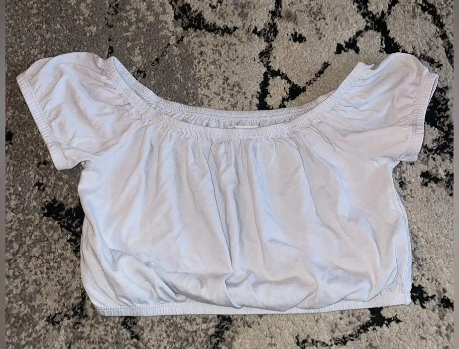 ⚠️SOLD⚠️Off the shoulder crop top Blue - Image 2