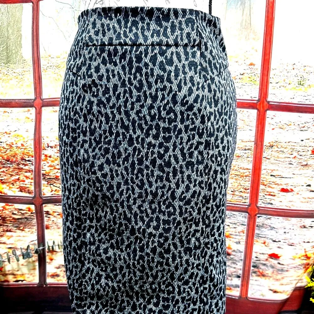 Michael Kors Leopard Print Skirt Gray and Black size 2 - Image 2