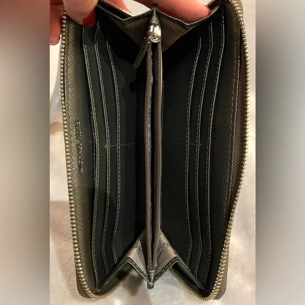 Pewter Grey Mirror Metallic Leather MK Signature Zip Around Wallet - Image 6