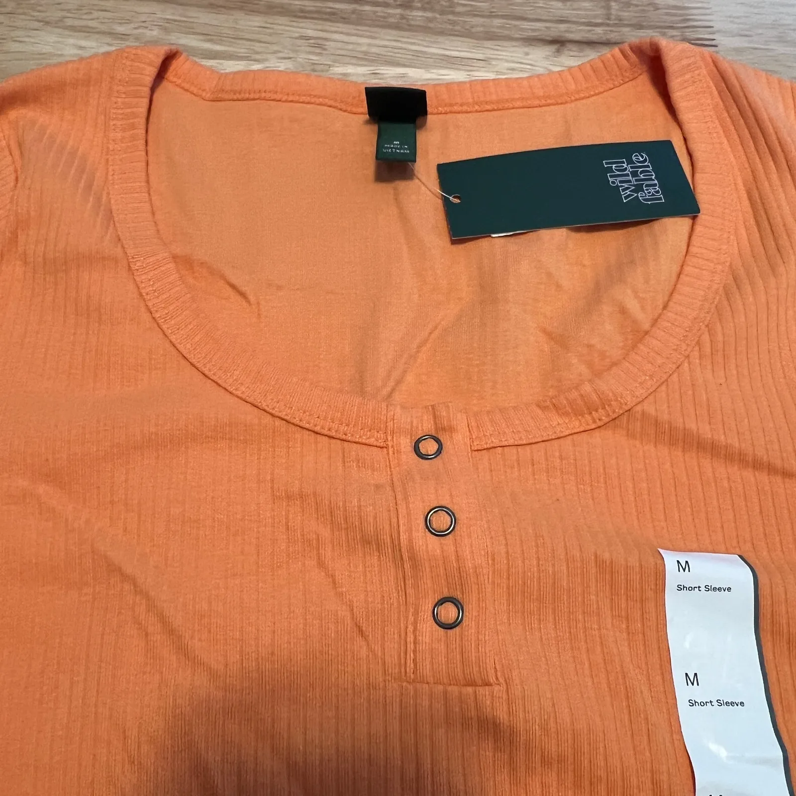 Wild Fable Women's Light Orange Short Sleeve Cropped T-Shirt - Medium - NWT - Image 3