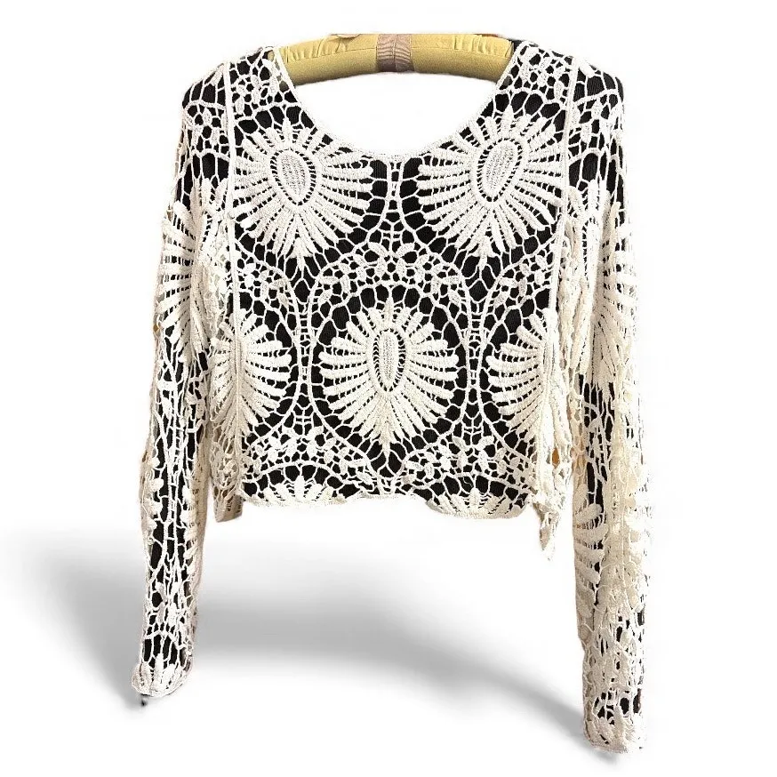 En Creme White Crochet Flower Crop Pullover Top - Image 3