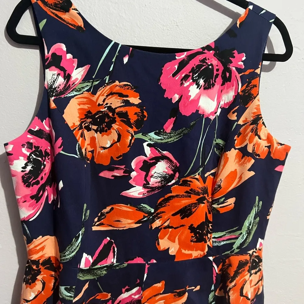 Premise Dresses Floral Knee Length Sleeveless Dress - Image 3