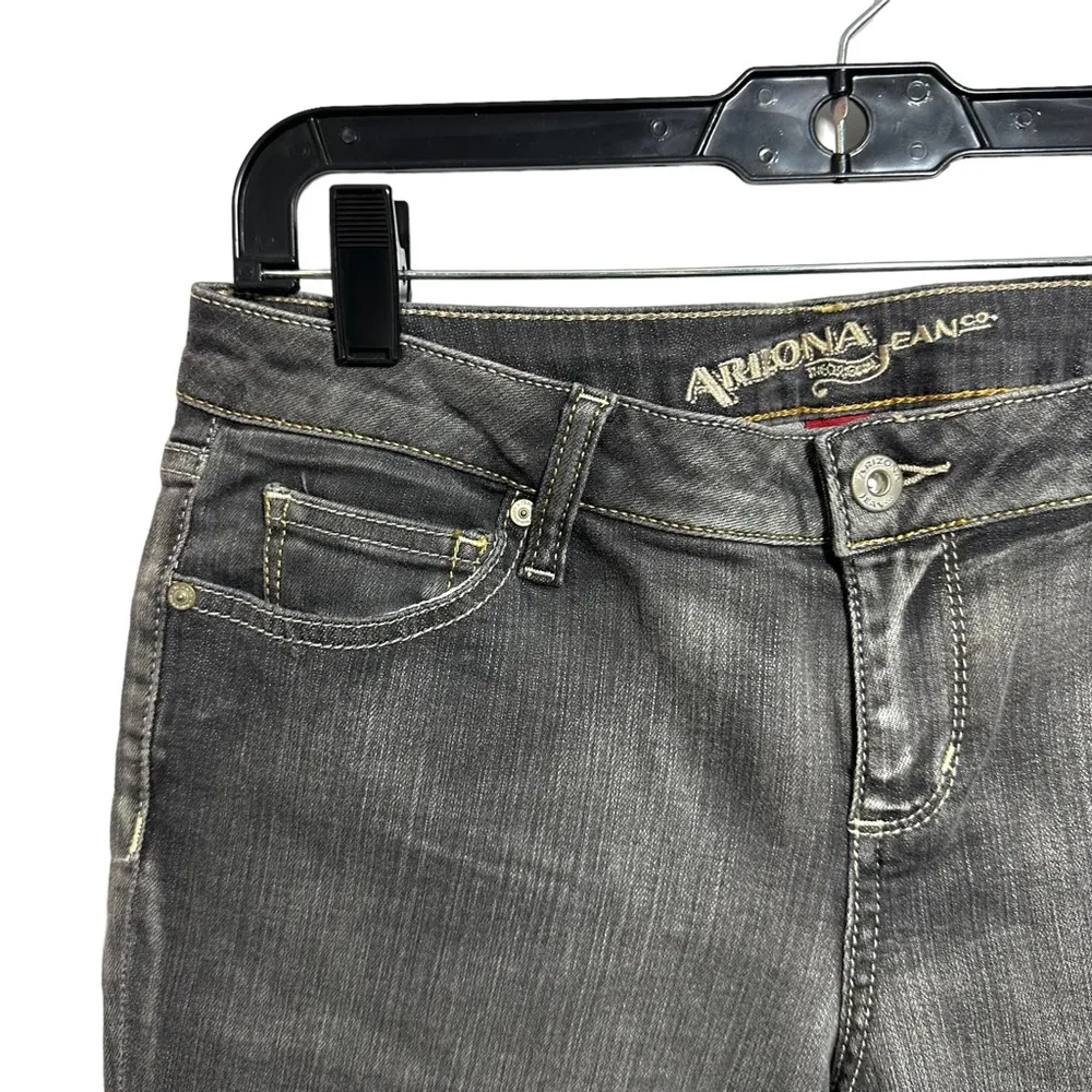 Arizona Jeans Womens Sz 9 Bermuda Shorts Stretch Grey Mid Rise Cuffed - Image 4