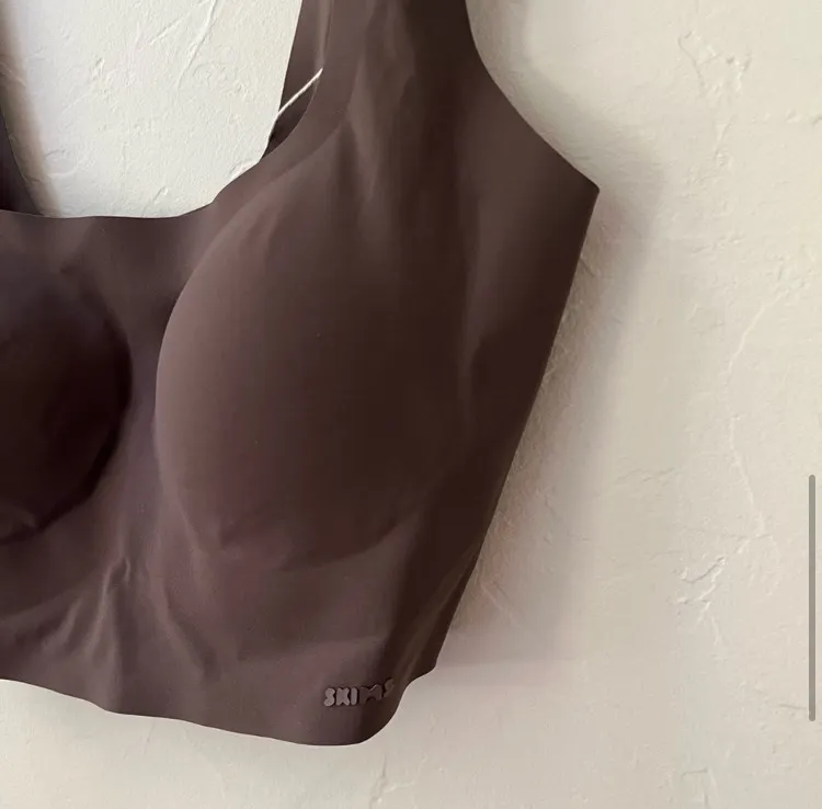 SKIMS Naked Plunge Tank S - Image 5