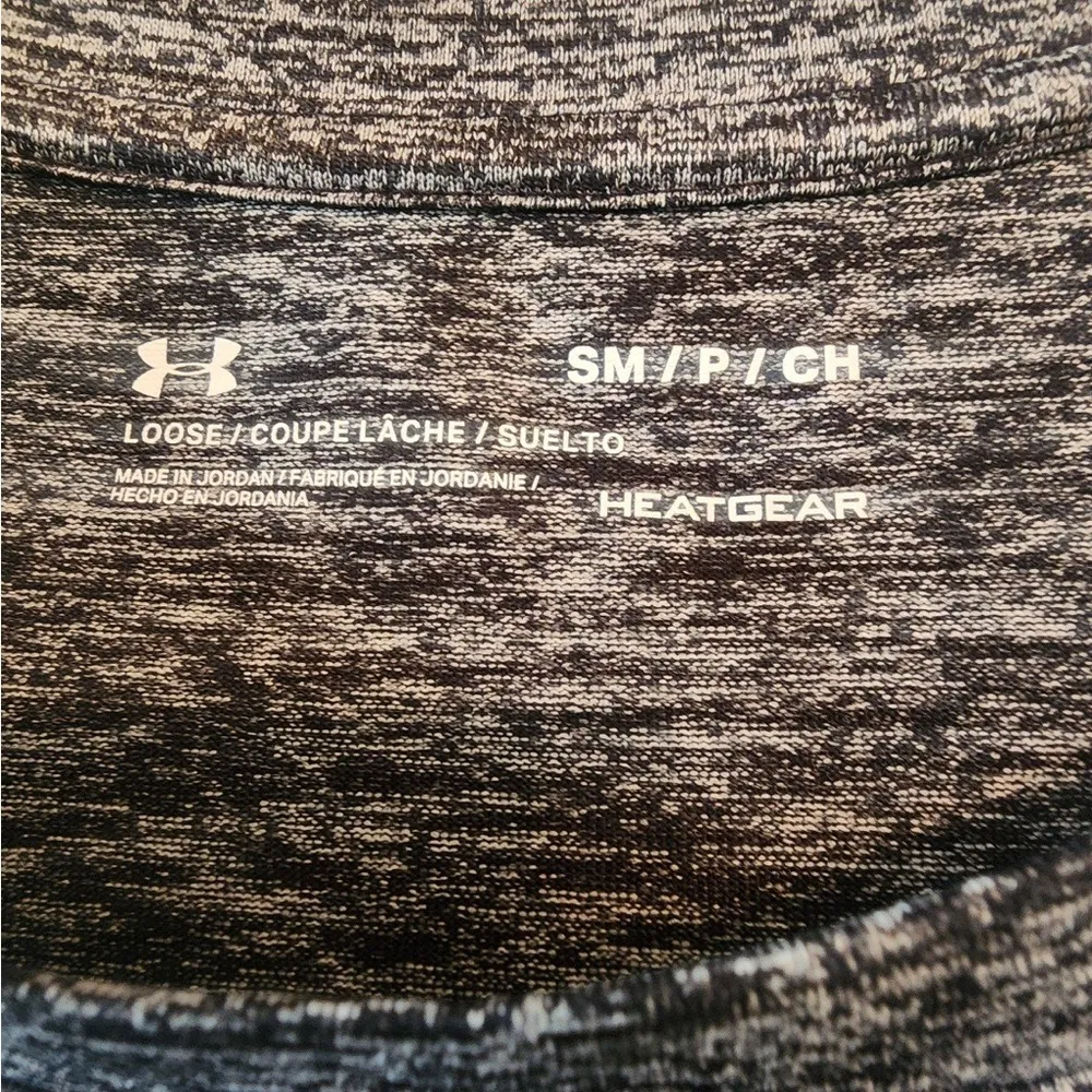 Under Armour heat gear loose fit long sleeve black grey shirt size womens small - Image 3