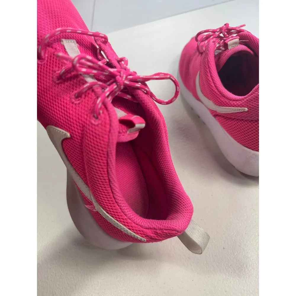 Nike Roshe One Sneakers Pink White Athletic‎ Running Shoes Womens - Image 3