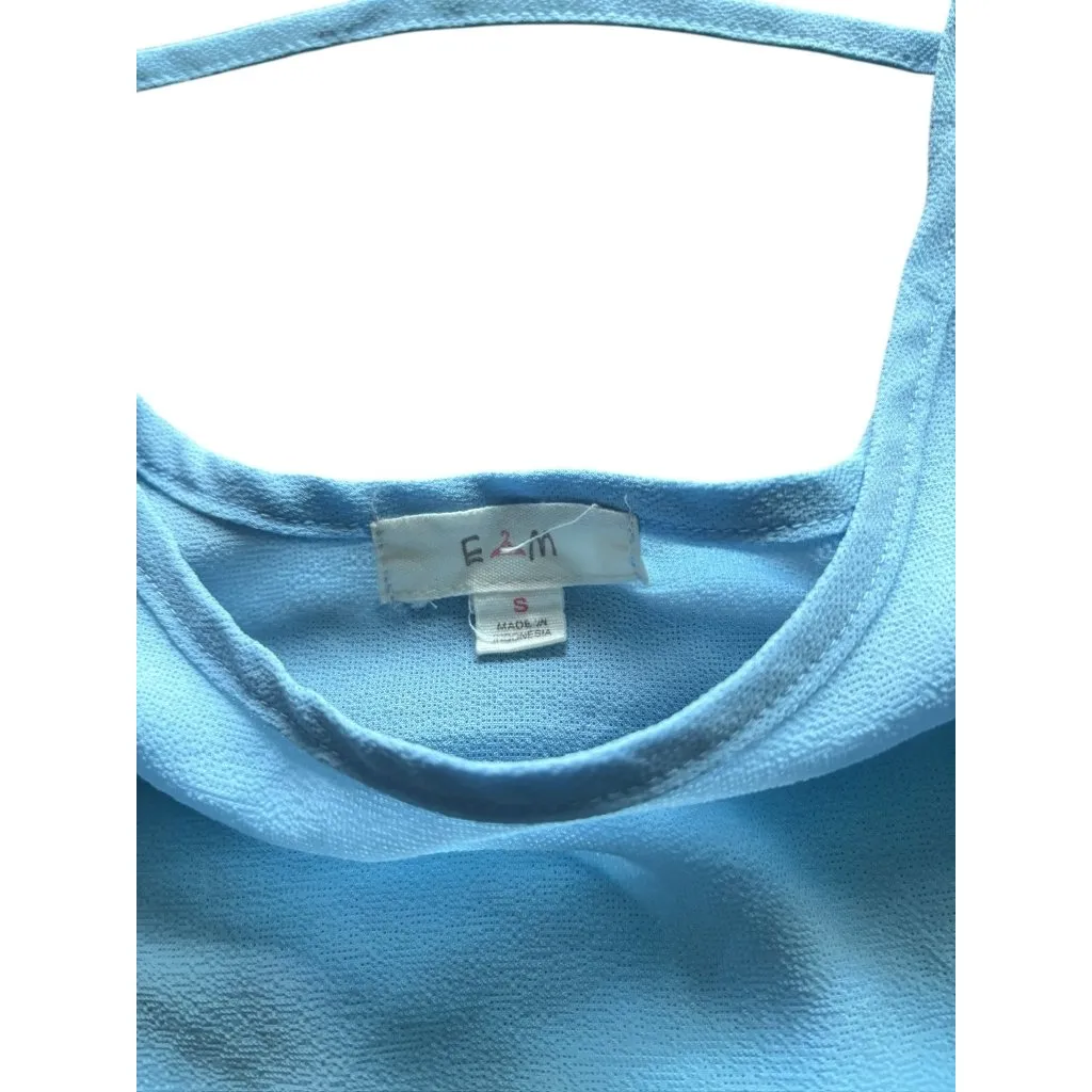 E & M Women's Light Blue Sleeveless Crop Flare Top - Image 4
