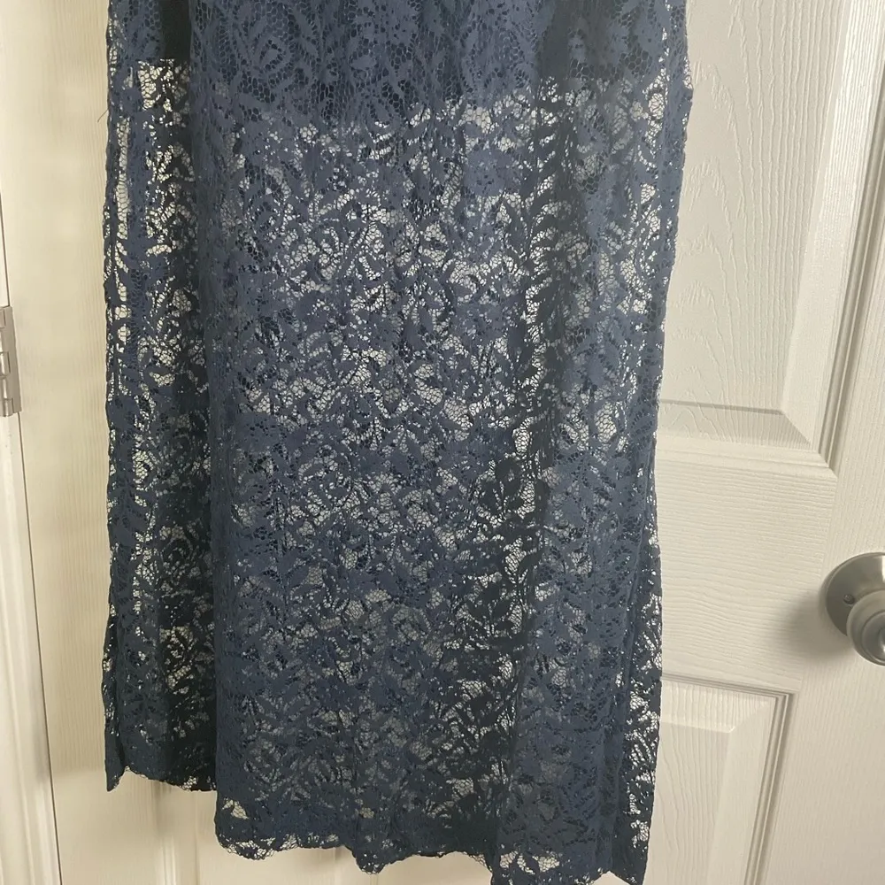 Abercrombie & Fitch Navy Blue Lace Straight Maxi Skirt Medium. - Image 3