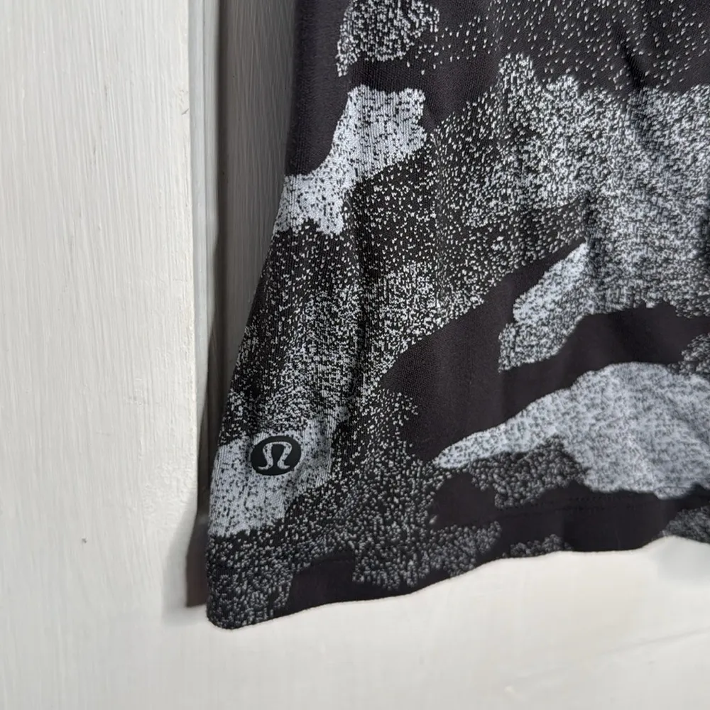 Lululemon All Yours Short Sleeve Black Camo Camouflage Training Top W1021 Sz 4 - Image 11