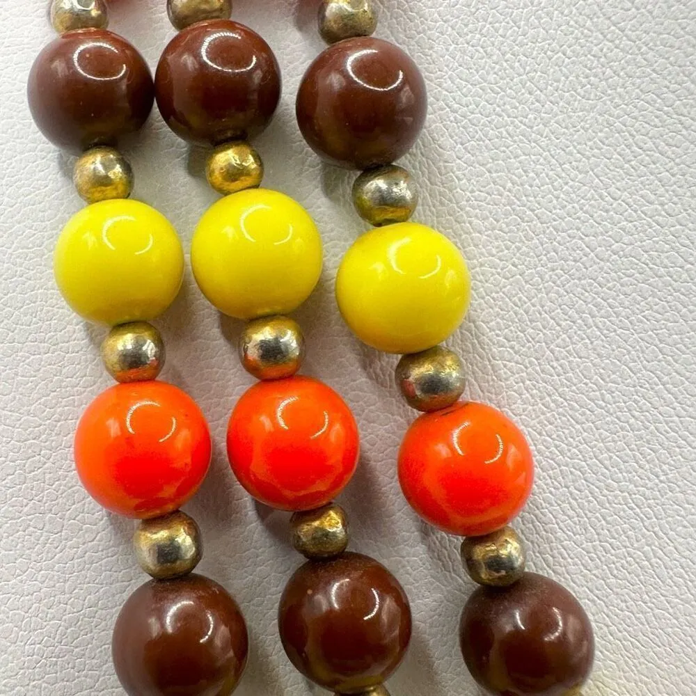 Orange and yellow beaded vintage necklace - Image 6
