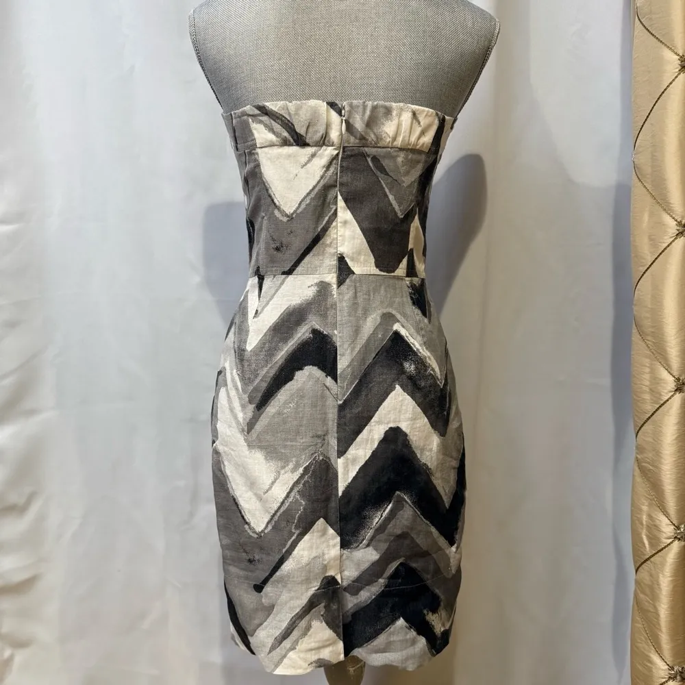 Banana Republic Gray Chevon Zigzag Linen Strapless Dress, Sz 4 - Image 5