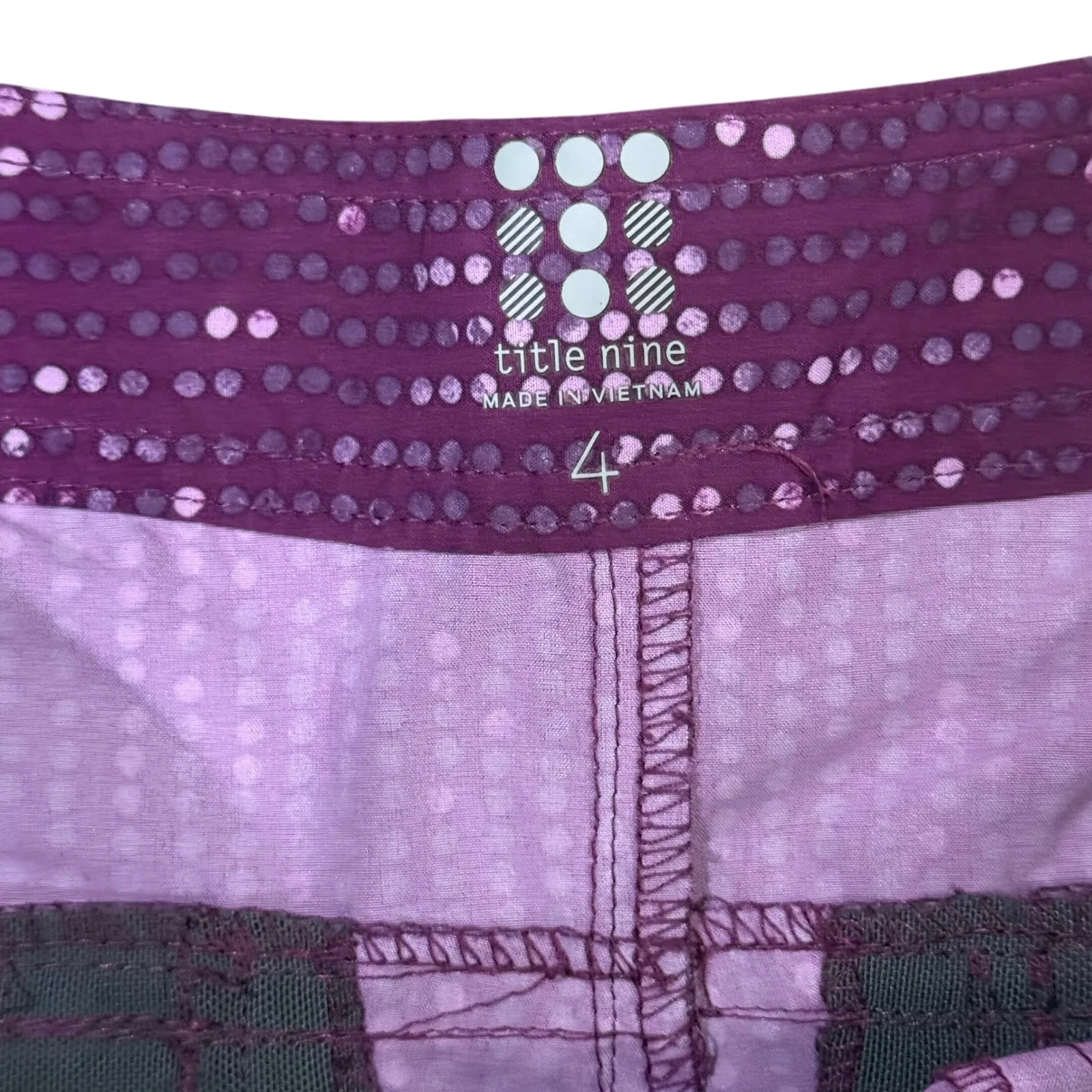 Title Nine Purple Sparkle Dot Print Athletic Golf Shorts Women's Size 4 - Image 4