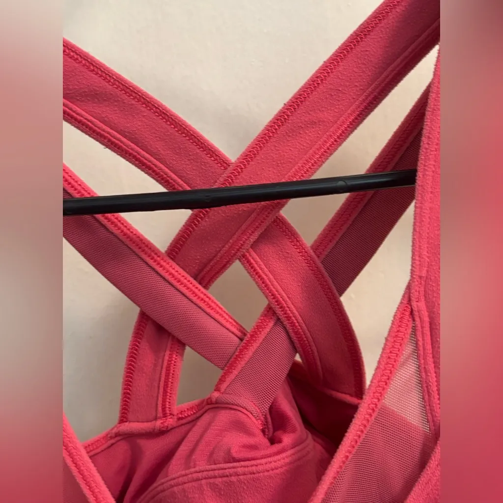 Lululemon exercise yoga top crisscross hot pink - Image 4