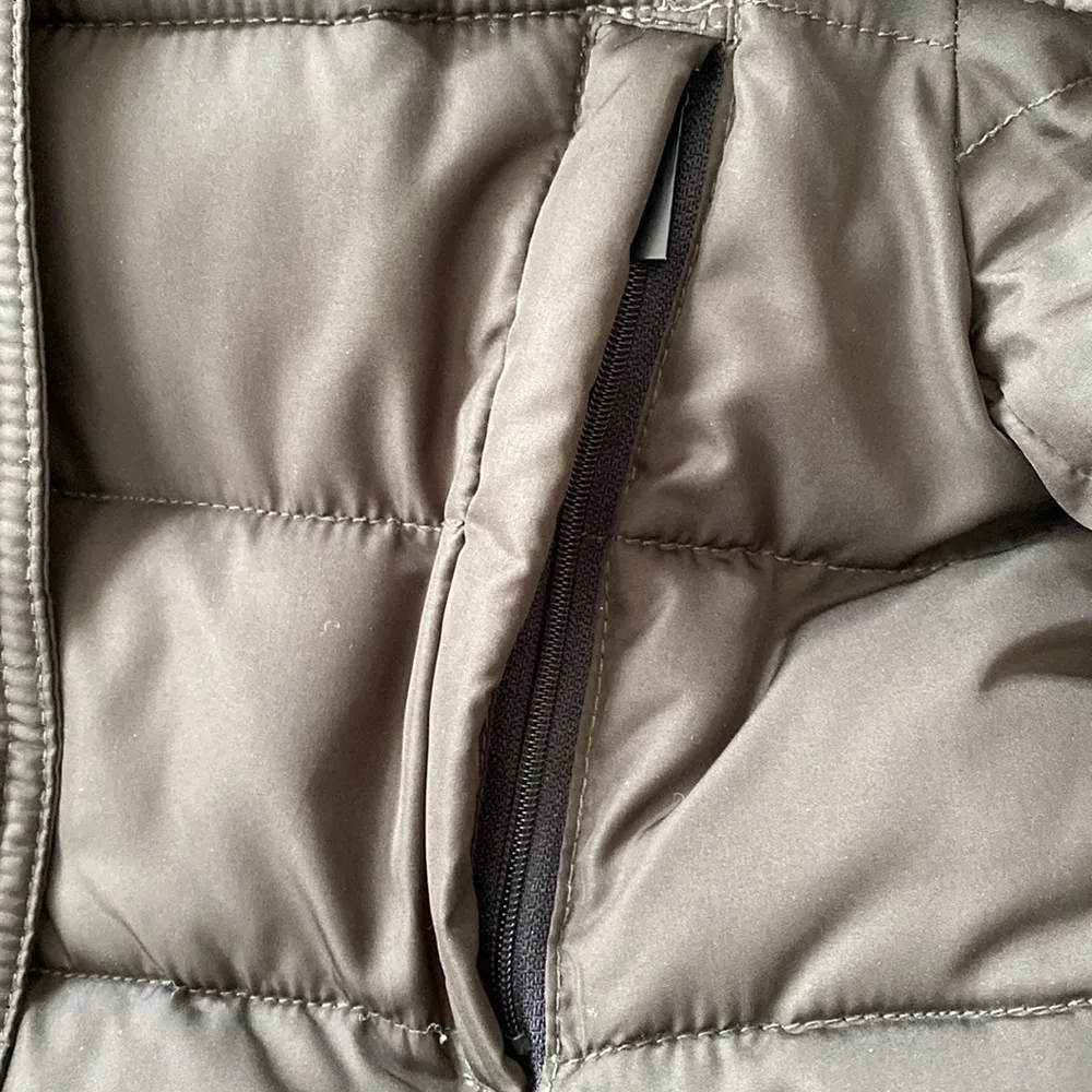 French Connection XS Winter Puffer Coat with Removable Hood Extra Small - Image 7