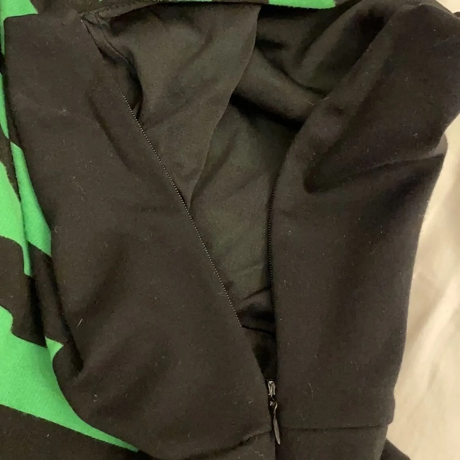 Vince Camuto Shift Dress Womens Size 6 Green Black Striped Sleeveless - Image 8