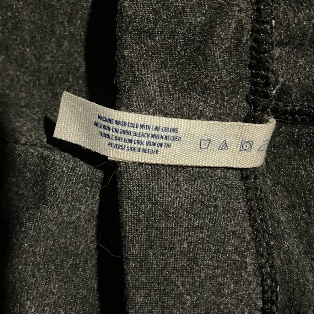 Woman’s Aeropostale Gray High-Rise Perfect Leggings soft, stretchy fabric - Image 7