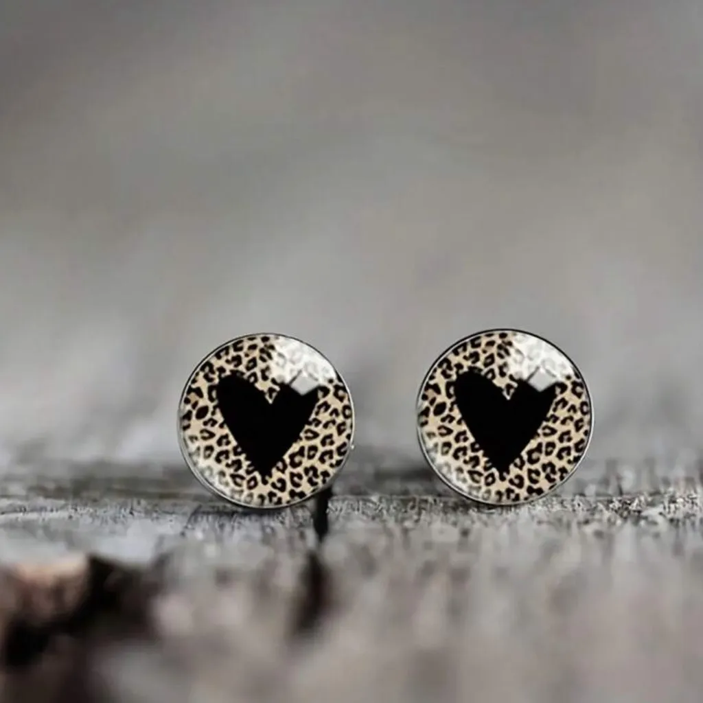 Leopard Print Heart Stud Earrings Black - Image 2