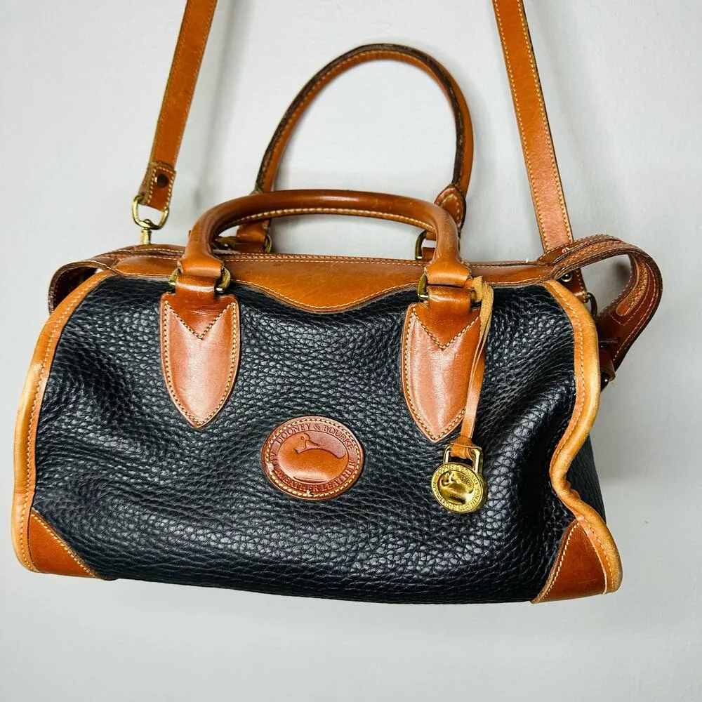 VINTAGE DOONEY & BOURKE Gladstone Black Tan All Weather Leather Crossbody Purse - Image 2